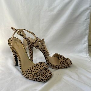 WOMENS | Cheetah Heels | SIZE 6